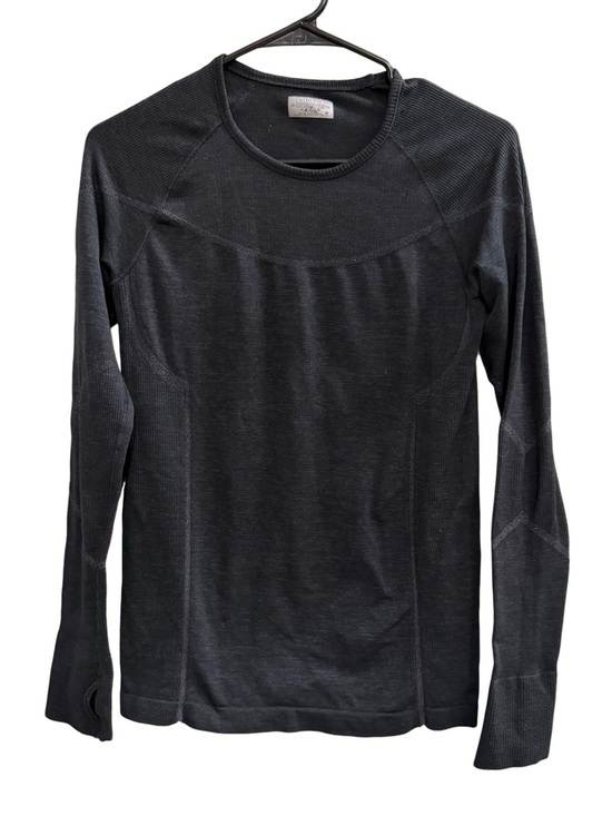 Athleta Tops - ATHLETA Embodiment Long Sleeved Shirt Black
Size Medium